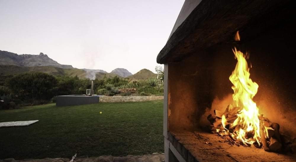 Sipreslaan Selfsorg Gastehuis Hotel Ladismith Kültér fotó