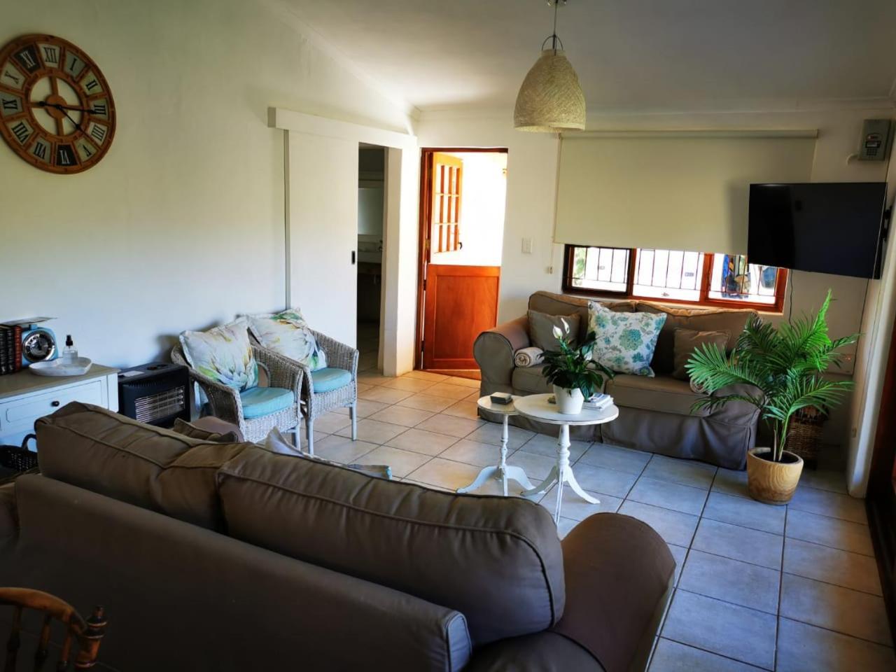 Sipreslaan Selfsorg Gastehuis Hotel Ladismith Kültér fotó