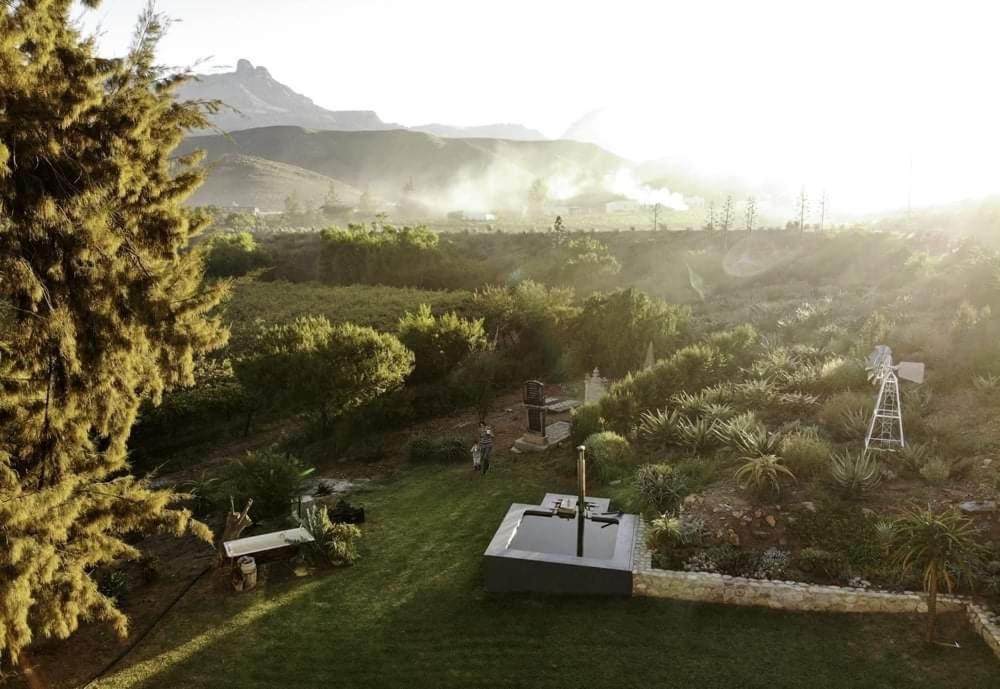 Sipreslaan Selfsorg Gastehuis Hotel Ladismith Kültér fotó